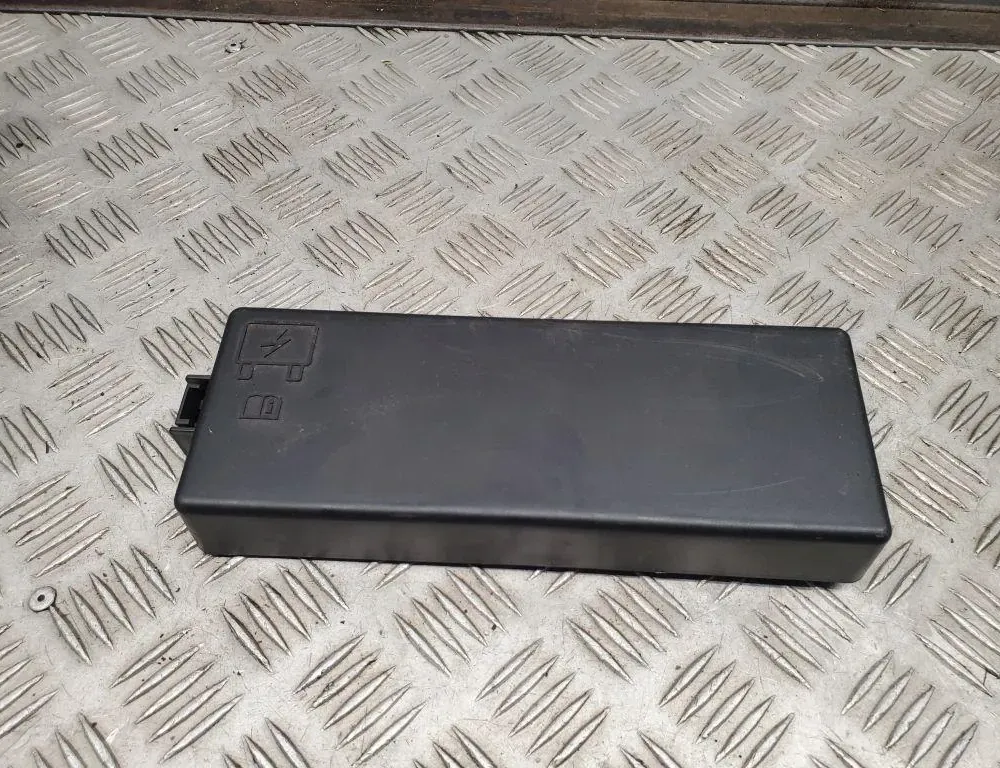 DODGE Challenger 3 generation (2008-2024) Fuse Box Cover 33488421