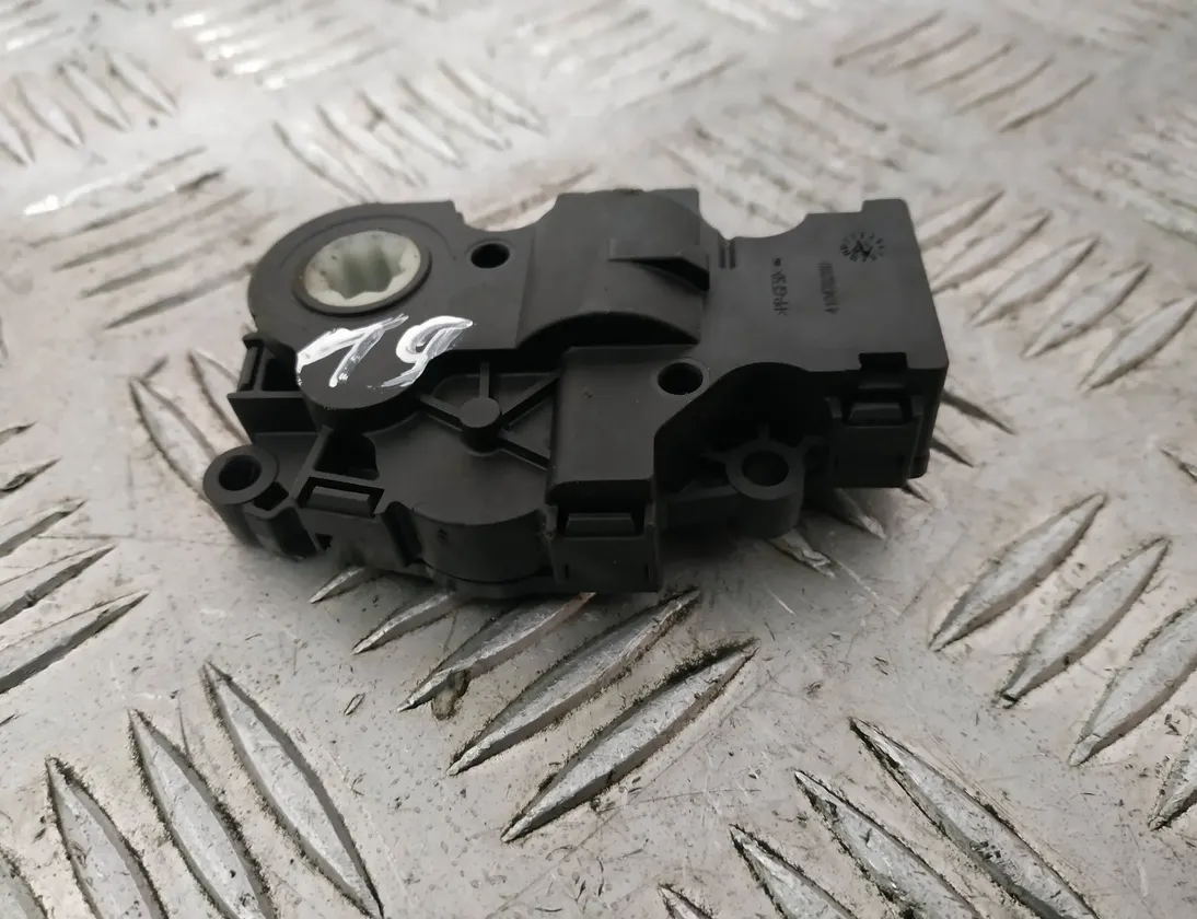 MERCEDES-BENZ GLA-Class X156 (2013-2020) Двигатель задвижки потока воздуха CZ1139301710 13892309