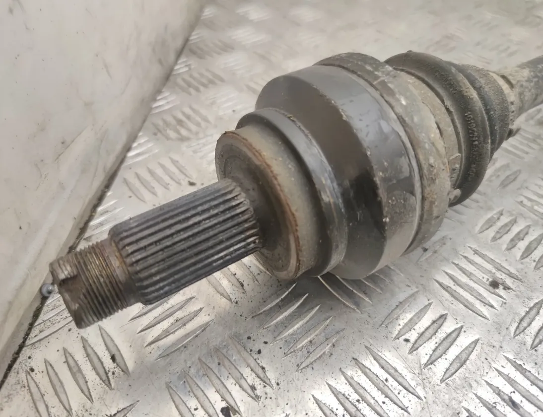 BMW 5 Series F10/F11 (2009-2017) Rear Right Driveshaft 7614290 17260006