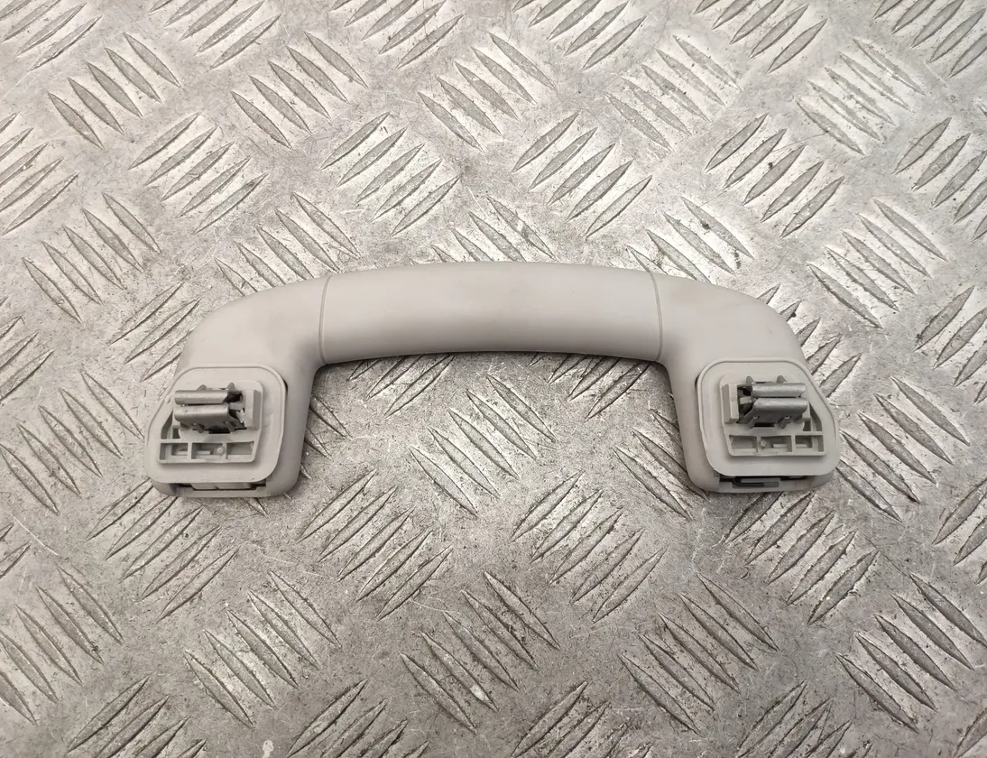 SKODA Superb 3 generation (2015-2023) Pravá predná strešná rukoväť 3V0857607A 21336709