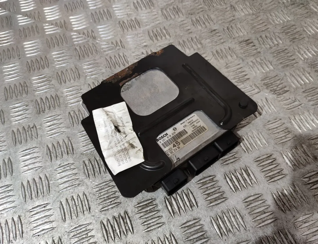 PEUGEOT 307 1 generation (2001-2008) Engine Control Unit ECU 82979923,0281010935,9650221480 23973615