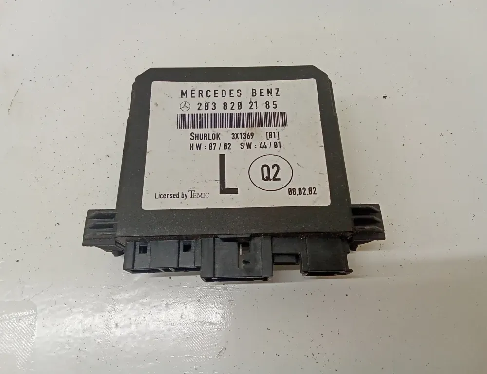 MERCEDES-BENZ C-Class W203/S203/CL203 (2000-2008) Блок управления дверей передние  правые 2038202185 33130658