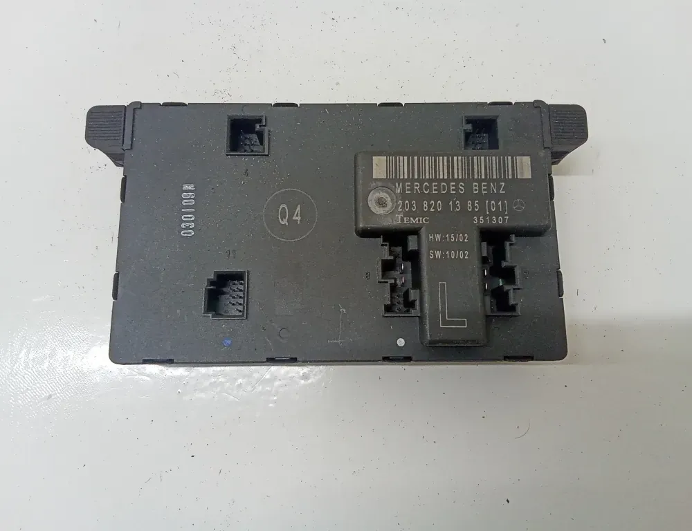 MERCEDES-BENZ C-Class W203/S203/CL203 (2000-2008) Блок управления дверей передние  правые 2038201385 33130691