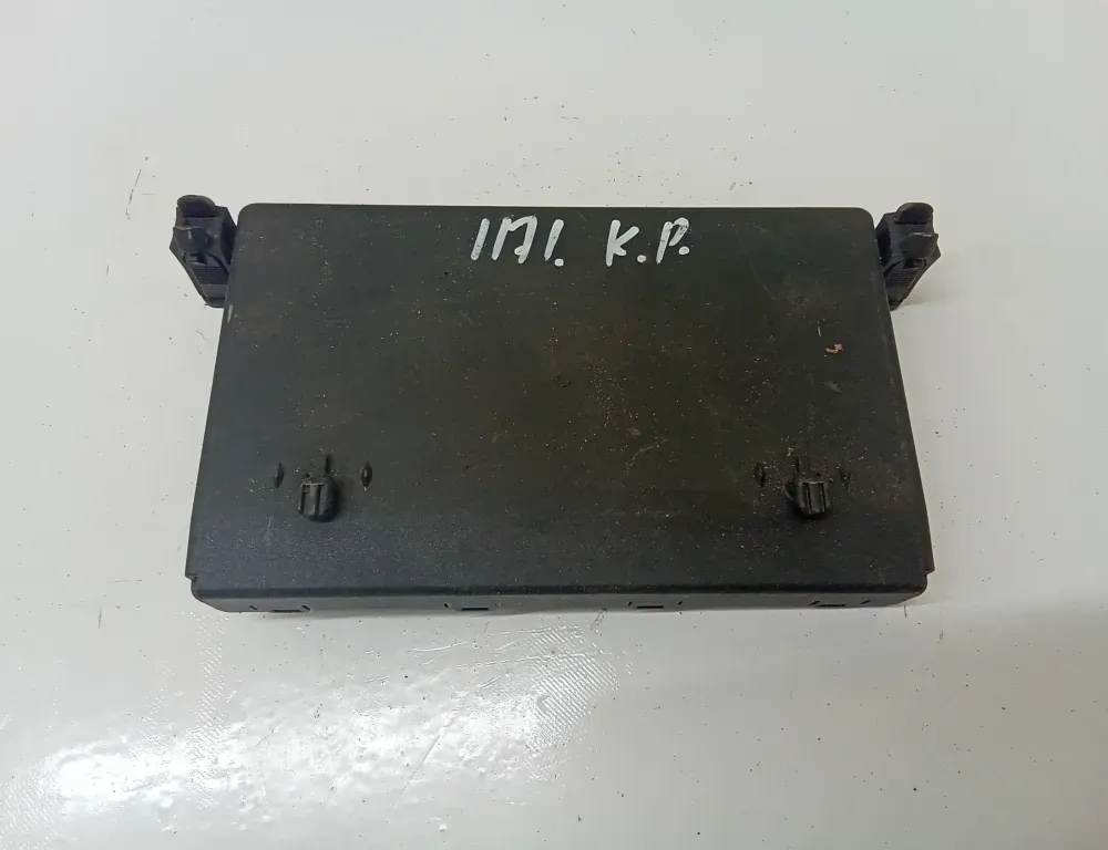 MERCEDES-BENZ C-Class W203/S203/CL203 (2000-2008) Блок управления дверей передние правые 2038201385 33130714