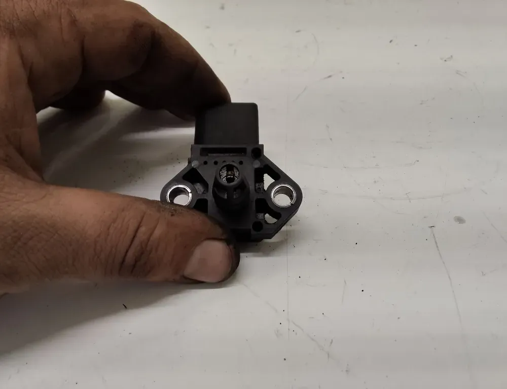 VOLKSWAGEN Passat B6 (2005-2010) Датчик давления впускного коллектора 038906051C 33509322