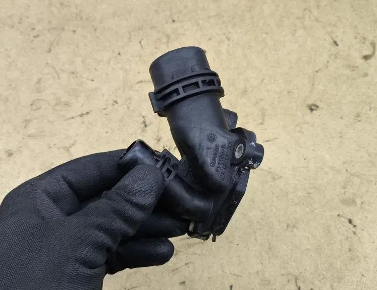 BMW 1 Series E81/E82/E87/E88 (2004-2013) Шланги охлаждающей жидкости 7800048 33116457