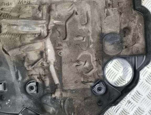 BMW 3 Series E90/E91/E92/E93 (2004-2013) Декоративная крышка двигателя 7797410 33116701