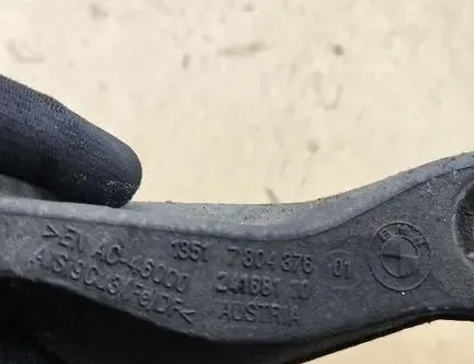 BMW 3 Series E90/E91/E92/E93 (2004-2013) Кронштейн топливного насоса 24168110,7804376 33117768