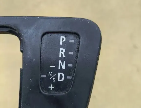 BMW 3 Series E90/E91/E92/E93 (2004-2013) Индикатор переключения передач 7155646 33133587