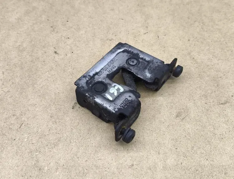 BMW 5 Series E60/E61 (2003-2010) Zámok kapoty 7115229 33134526