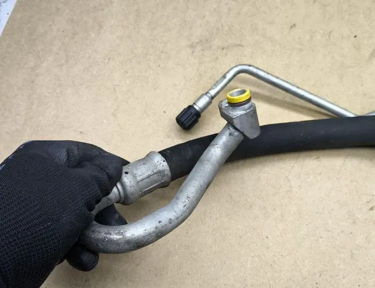 BMW 1 Series E81/E82/E87/E88 (2004-2013) Трубки кондиционера 6927538,16017810 33158219