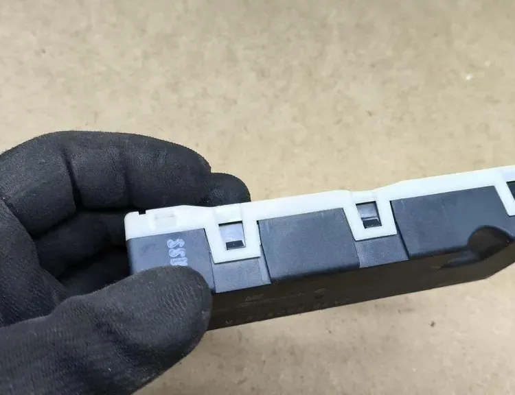 MERCEDES-BENZ C-Class W205/S205/C205 (2014-2023) Ovládacia jednotka krytu batožinového priestoru A2059007218 33158261