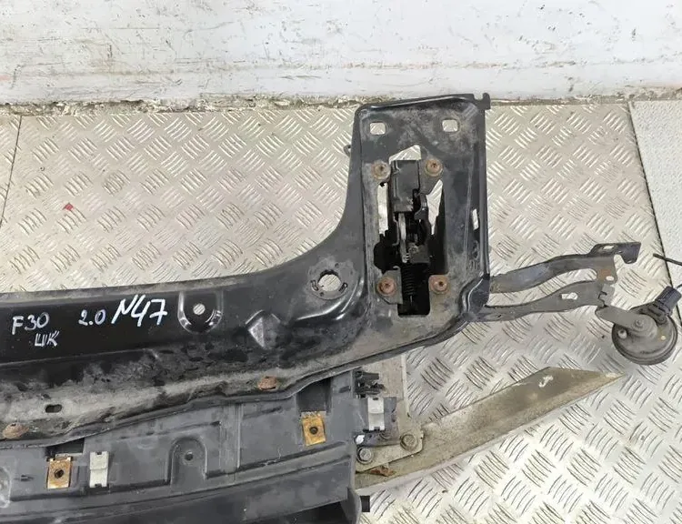 BMW 3 Series F30/F31 (2011-2020) Система охлаждения 51117255393 33158806