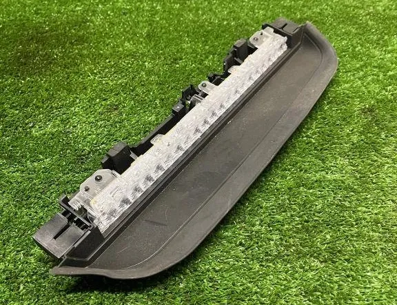 BMW M3 G80 (2020-2023) Svetlo zadného krytu 02S3E48987,7420462 33740035