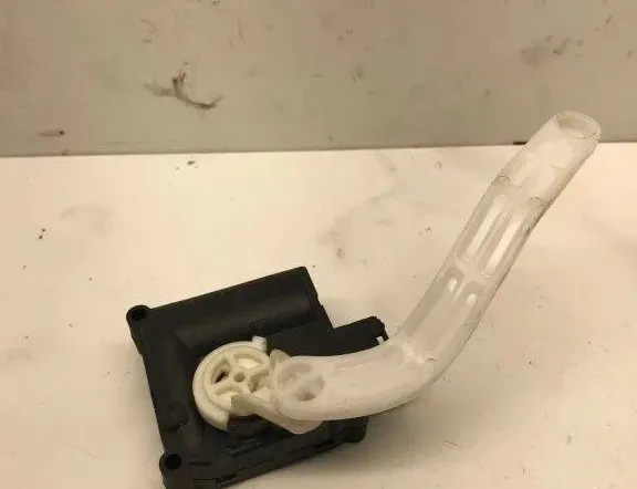 AUDI A6 C6/4F (2004-2011) Air flap motor 0132801369,4F0820511B,CZ1168803710,4E0820511 32208886