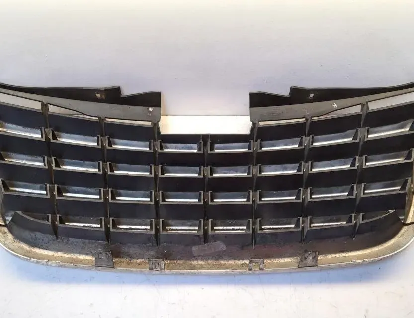 CHRYSLER Voyager 5 generation (2007-2020) Predný horný mriežka 05113127AA 29377223