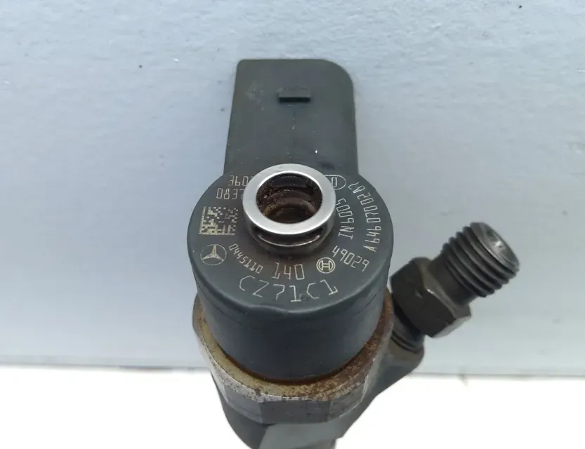 MERCEDES-BENZ Vito W639 (2003-2015) Palivový vstrekovač 0445110140 33480504