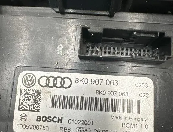 AUDI A4 B8/8K (2011-2016) Блок управления Комфорт 8K0907063,F005V00753 33142753