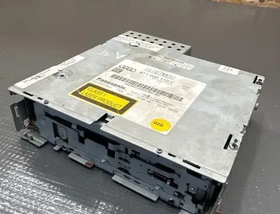 AUDI A5 8T (2007-2016) CD menič 8T1035110C 33161697