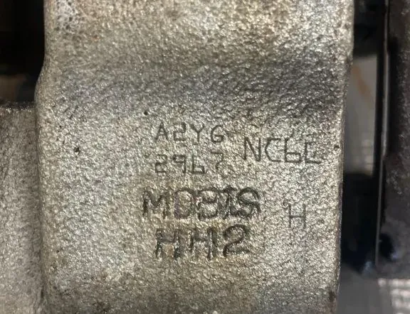 KIA EV6 1 generation (2021-2023) Ľavý zadný brzdový strmeň MDBISHH2 33161976