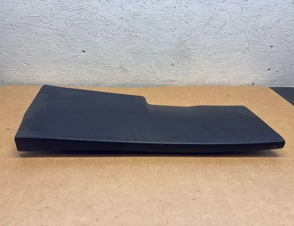 PEUGEOT 2008 2 generation (2019-2023) Pravý B stĺpikový obklad 9811199777 33164050