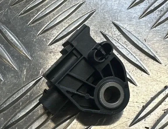 BMW 3 Series G20/G21/G28 (2018-2024) Pravý senzor nárazu 9496815,A3C0637430000 33164509