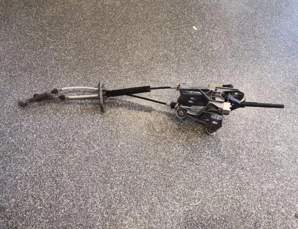 VOLKSWAGEN Transporter T5 (2003-2015) Mechanizmus radenia prevodových rýchlostí 7H0711116 33842472