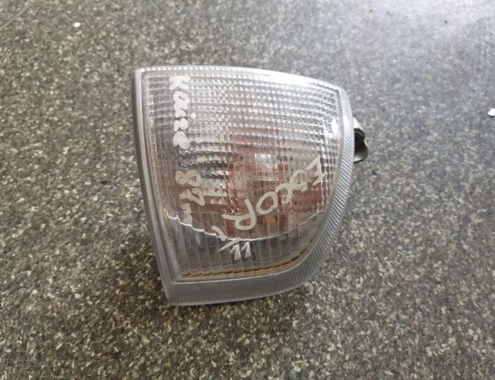 FORD Escort 4 generation (1986-1995) Передний левый указатель поворота 33850103