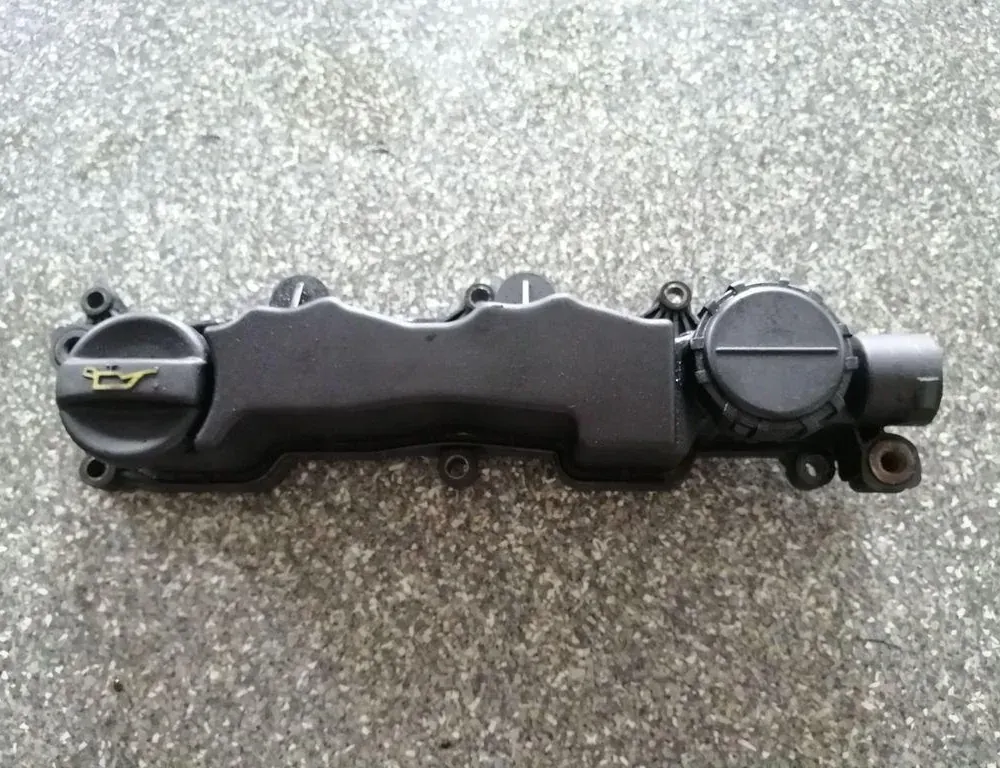 FORD C-Max 1 generation (2003-2010) Крышка клапана 9660281080 33851697