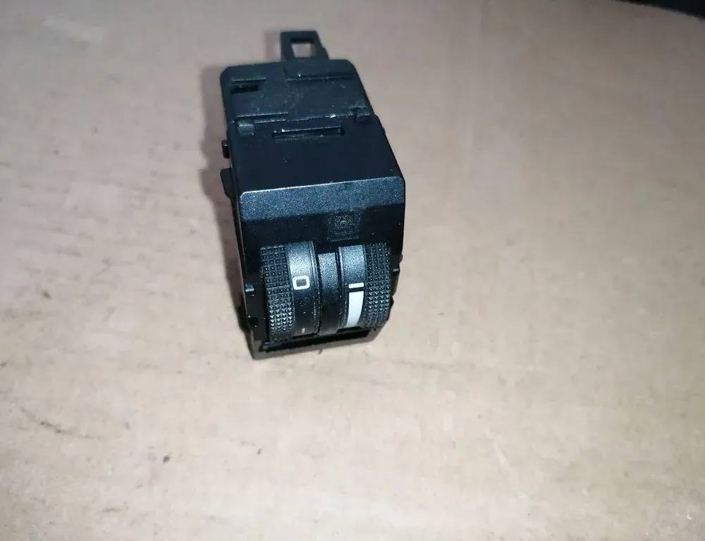 AUDI A6 C6/4F (2004-2011) Переключатель регулировки высоты фар 4B0919094 33856471