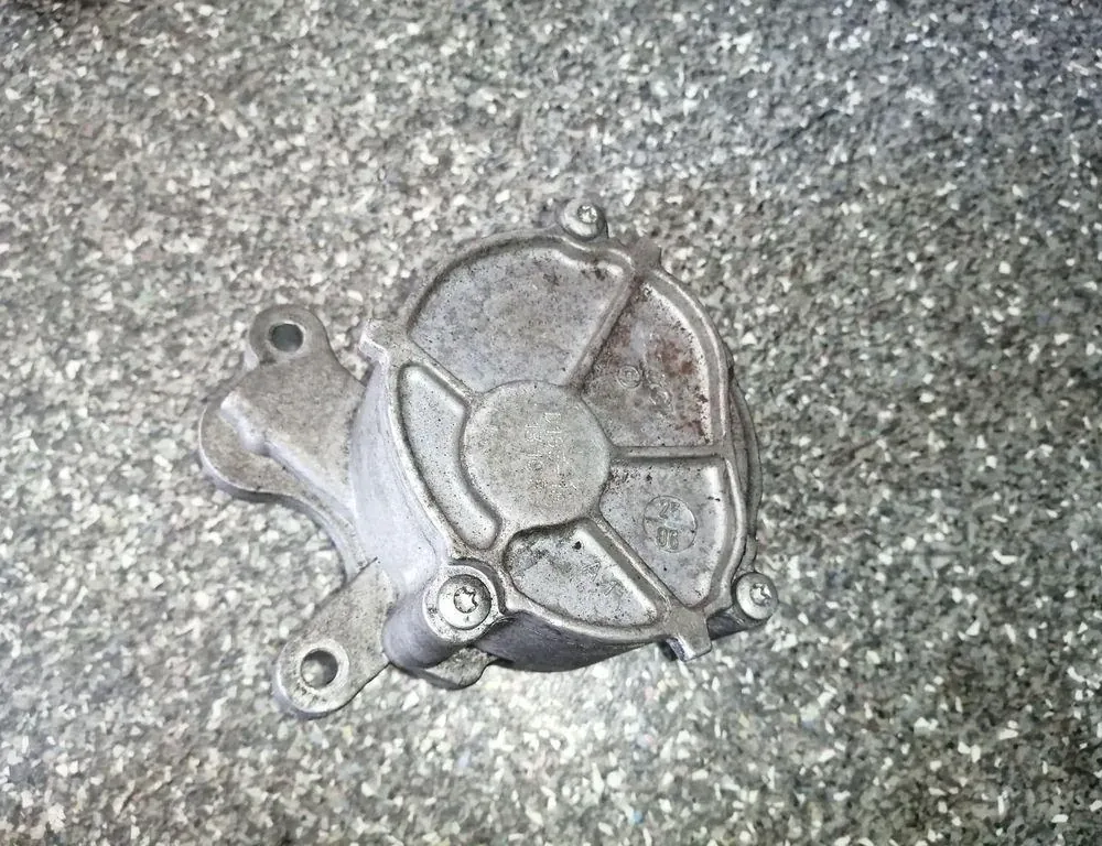 PEUGEOT 407 1 generation (2004-2010) Vákuová pumpa D1651A 33857385