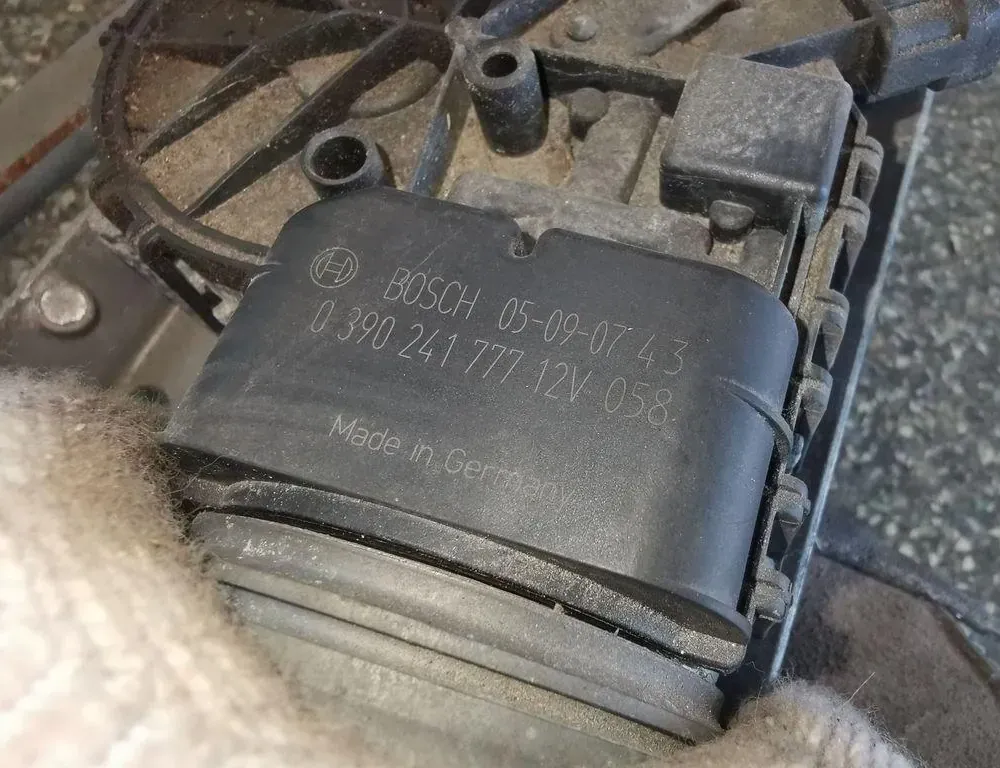 RENAULT Modus 1 generation (2004-2012) Mechanizmus stierača predného čelného skla 0390241777,3397020635 33861105