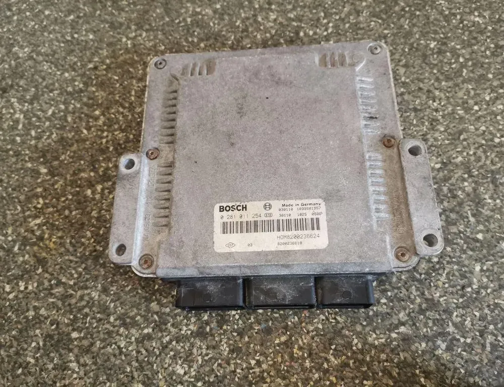 RENAULT Master 3 generation (2010-2023) Riadiaca jednotka motora 0281011254 33861176