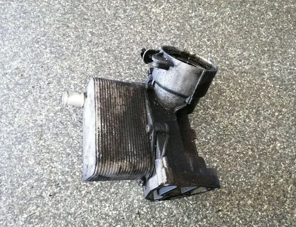 LAND ROVER Range Rover Evoque L538 (1 gen) (2011-2020) Держатель масляного фильтра 2247204 33863131