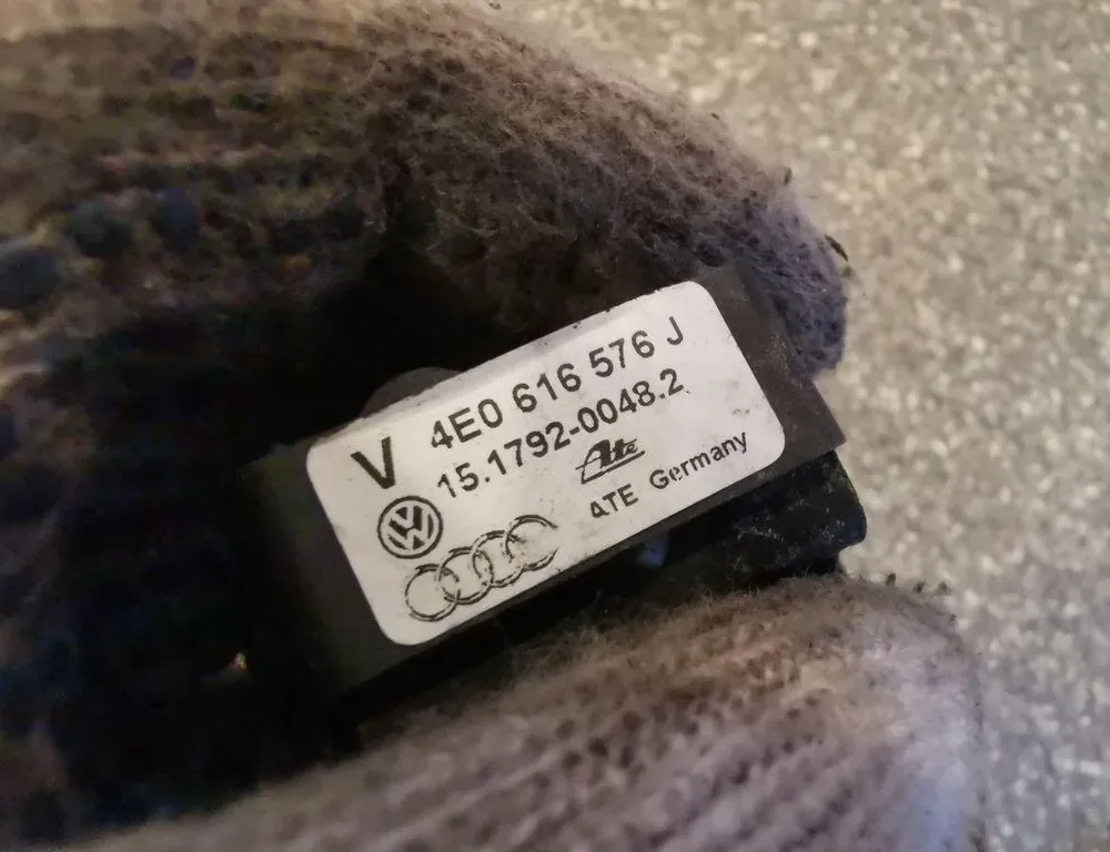 AUDI A8 D2/4D (1994-2002) Other Control Units 4E0616576J 33871388