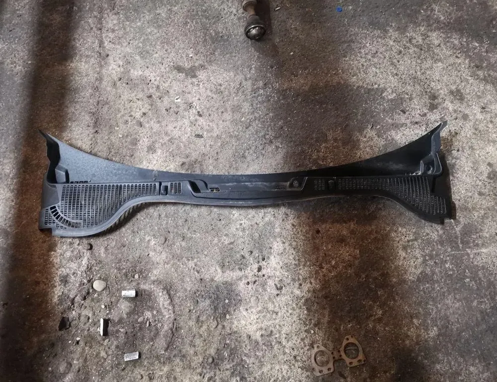 SKODA Octavia 2 generation (2004-2013) Пластмасса передняя стеклоочистителей 1Z1819415,1Z1819415F 33871598