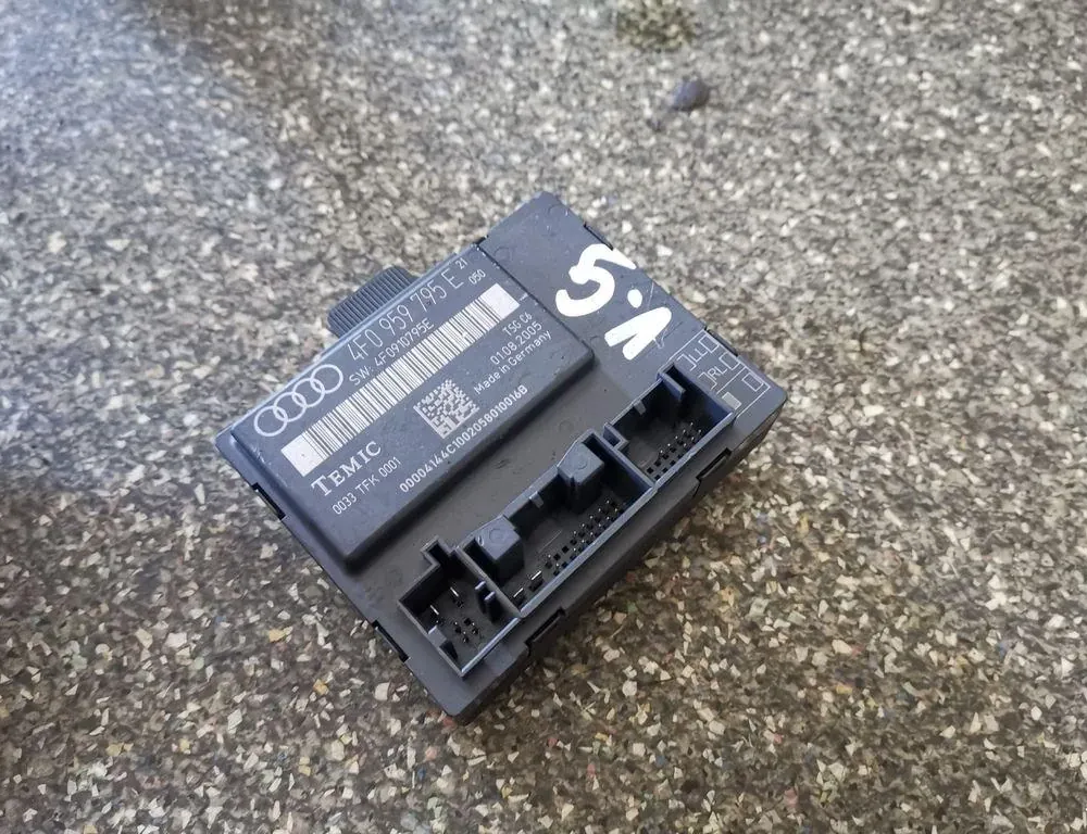 AUDI A6 C6/4F (2004-2011) Rear Left Door Control Unit 4F0959795E 33871684