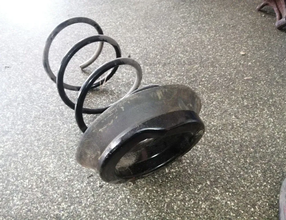 MERCEDES-BENZ CLC-Class CL203 (2008-2011) Predná ľavá vinutá pružina 33872769