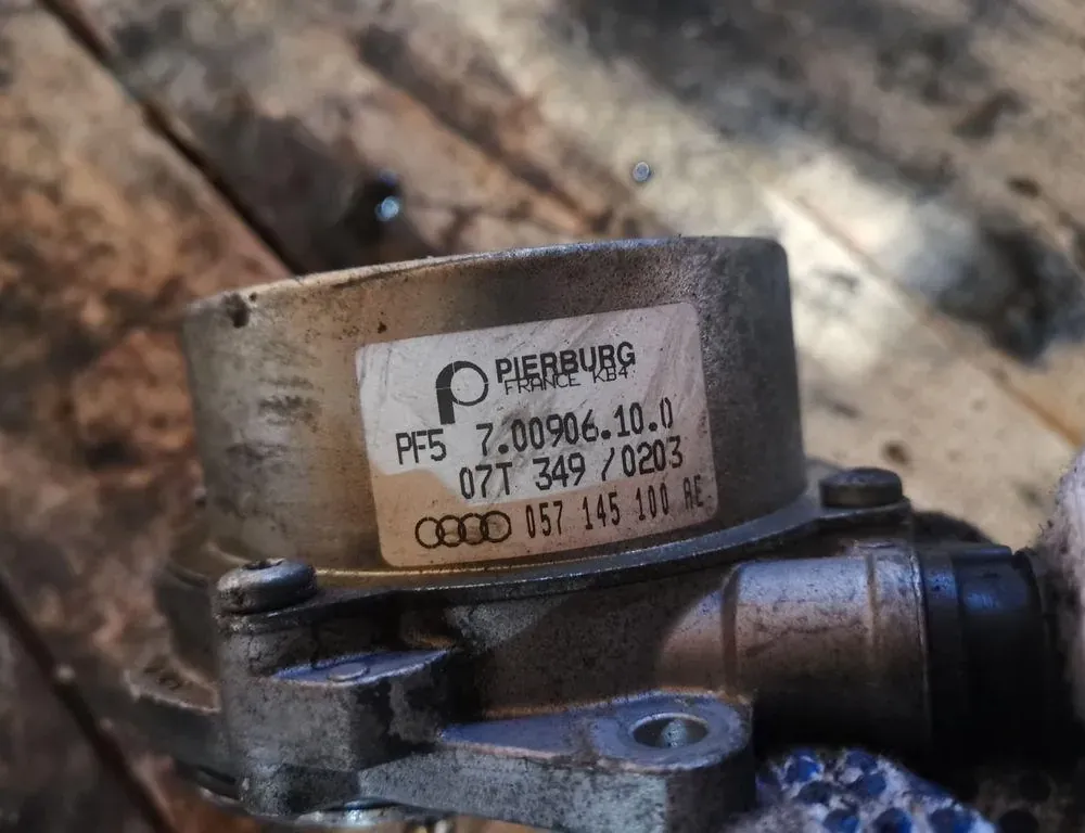 AUDI A6 C8/4K (2018-2024) Вакуумный насос 057145100AE 33874323
