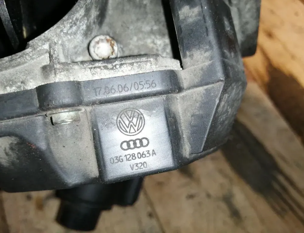 VOLKSWAGEN Caddy 3 generation (2004-2015) EGR ventil 03G129637A 33876643