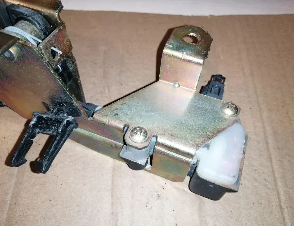 PORSCHE Cayenne 955 (2002-2010) Zámok zadného okna 7L0827506D 33876870