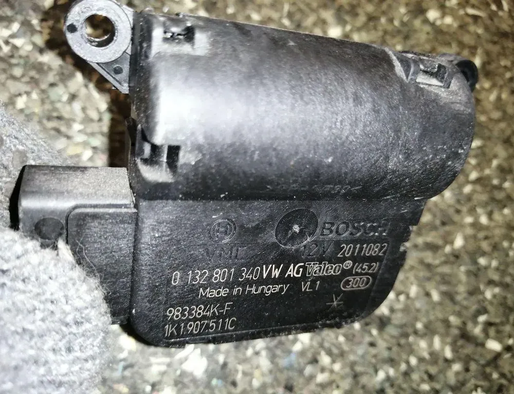 VOLKSWAGEN Touran 1 generation (2003-2015) Ventily na ovládanie vnútorného kúrenia 1K0907511C 33881891