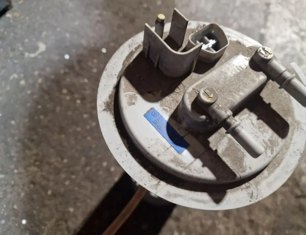 OPEL Antara 1 generation (2006-2015) Топливный насос 96830395 33885035