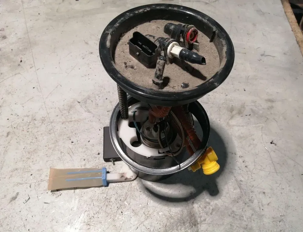 VOLVO S80 2 generation (2006-2020) Топливный насос 30742682,30742682AA 33885215