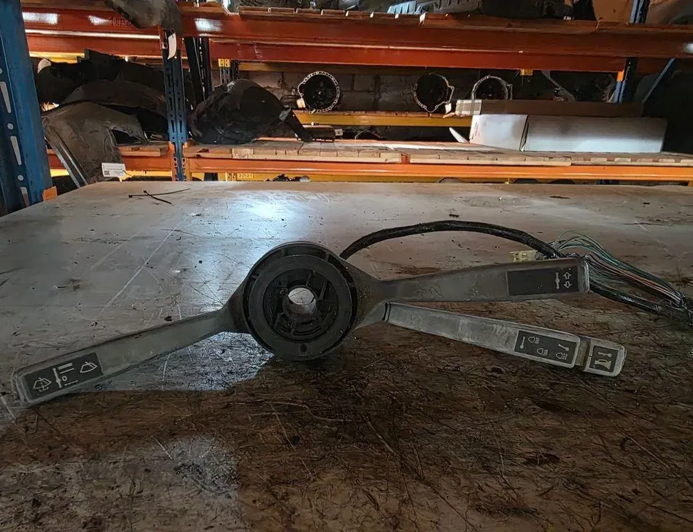 IVECO Daily 3 generation (1999-2006) Indicator Wiper Stalk Switch 33885573