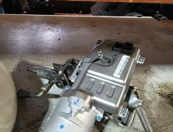 FORD Ka 2 generation (2008-2020) Elektrický posilňovač riadenia 735517029 33885674