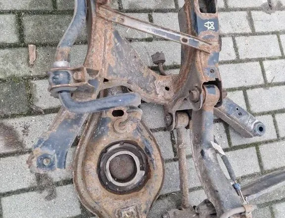 CHEVROLET Captiva 1 generation (2006-2018) Траверс задний 33908750