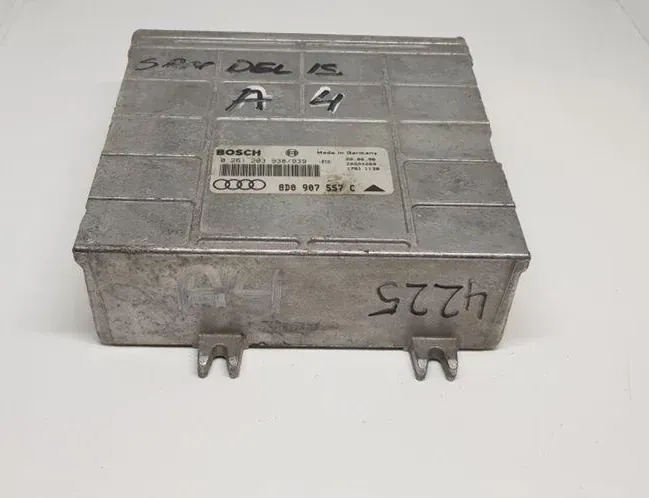 AUDI A4 B8/8K (2011-2016) Engine Control Unit ECU 0261203938,8D0907557C 33974401