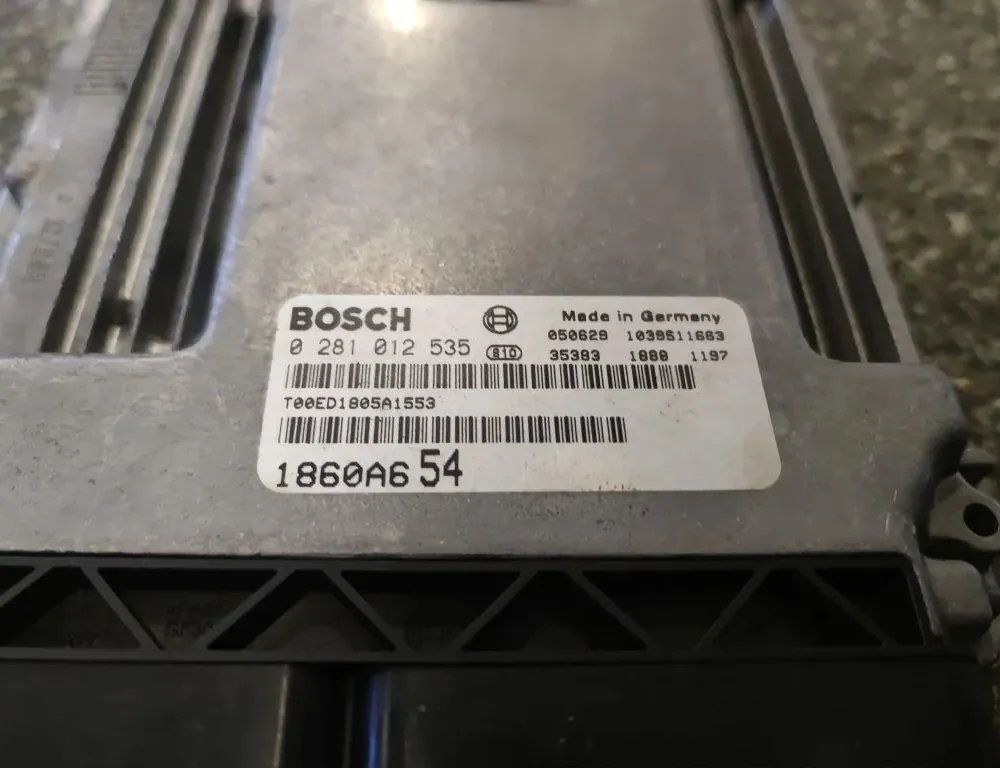 MITSUBISHI Grandis 1 generation (2003-2011) Блок управления двигателем 0281012535,1860A654 34019542