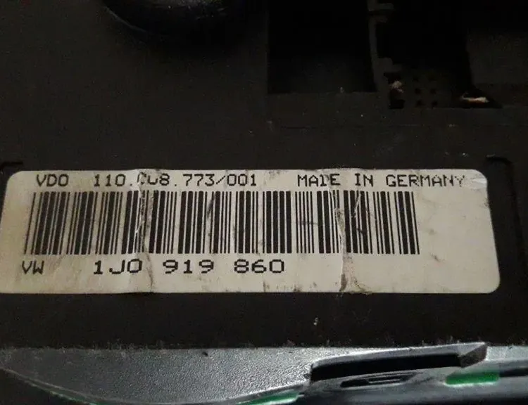 VOLKSWAGEN Golf 4 generation (1997-2006) Rýchlosťomer 1J0919860 33974860